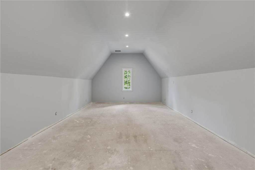 720 Edgewater Trail