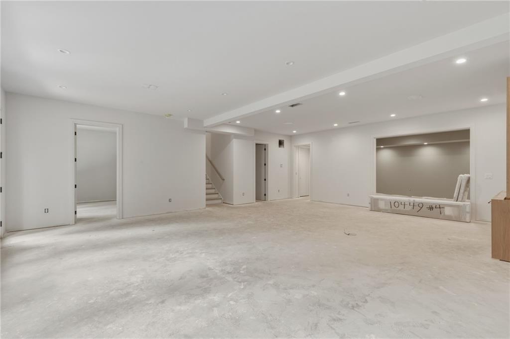 720 Edgewater Trail