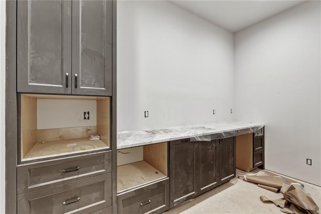 720 Edgewater Trail