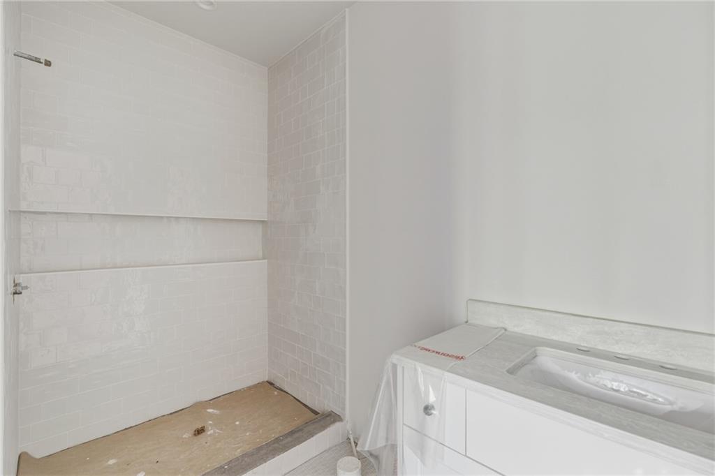 720 Edgewater Trail