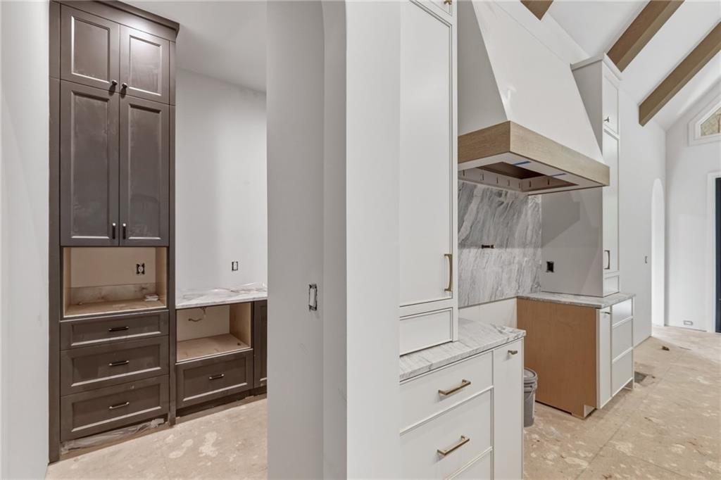 720 Edgewater Trail