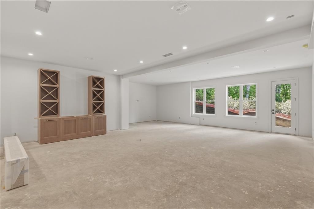 720 Edgewater Trail