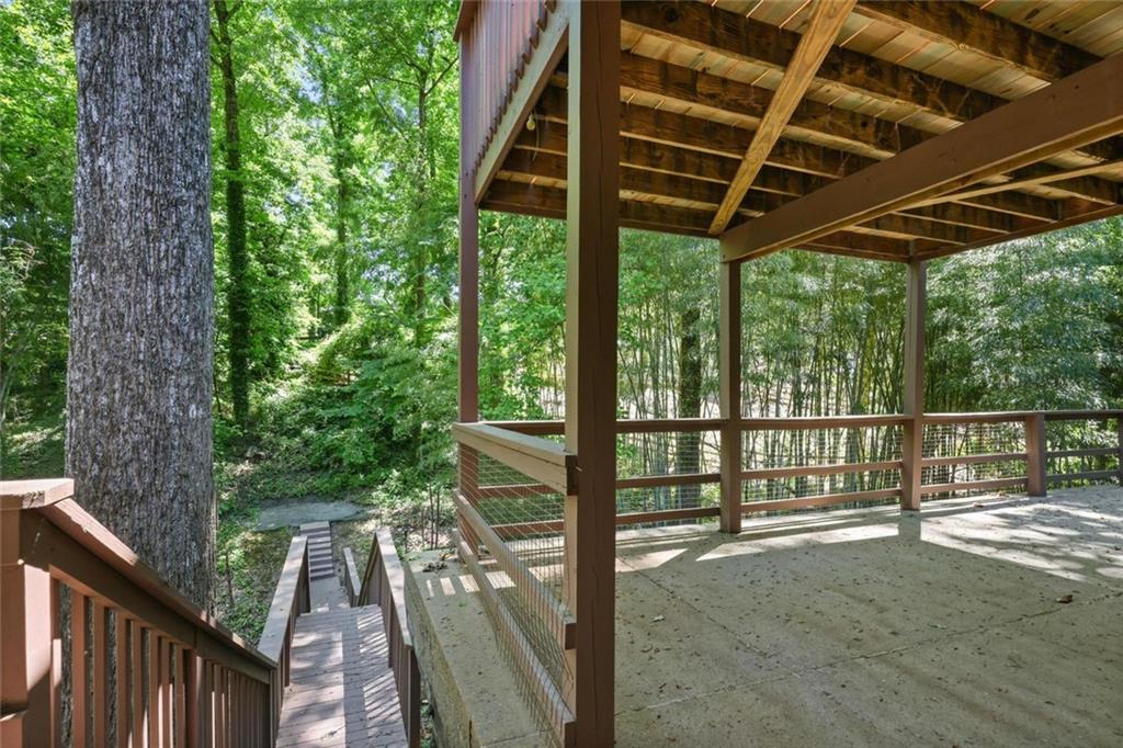 110 Bonnie Lane NE