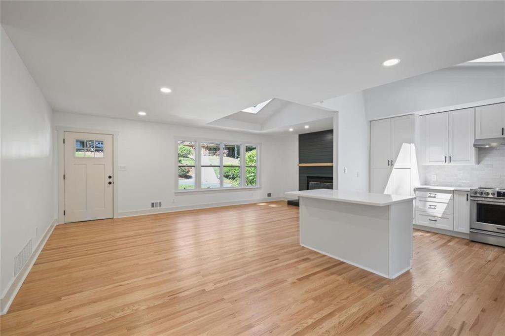 110 Bonnie Lane NE