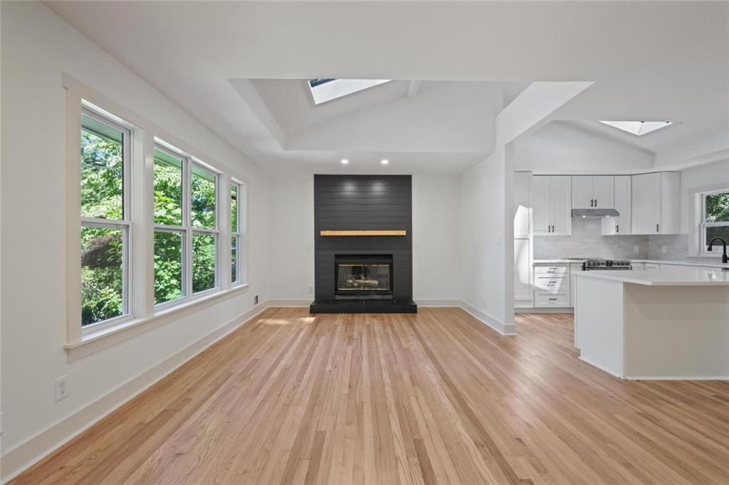 110 Bonnie Lane NE