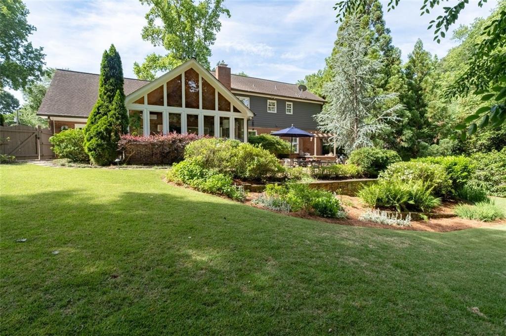 1018 Redfield Lane