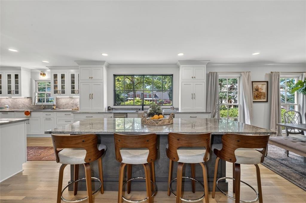 1018 Redfield Lane