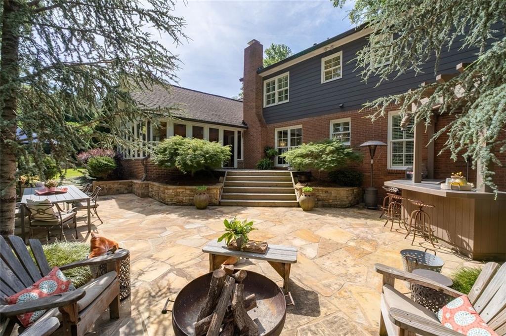 1018 Redfield Lane