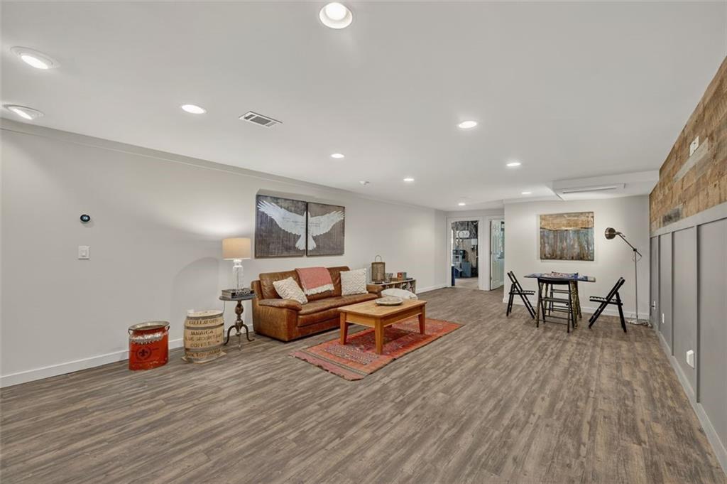 1018 Redfield Lane