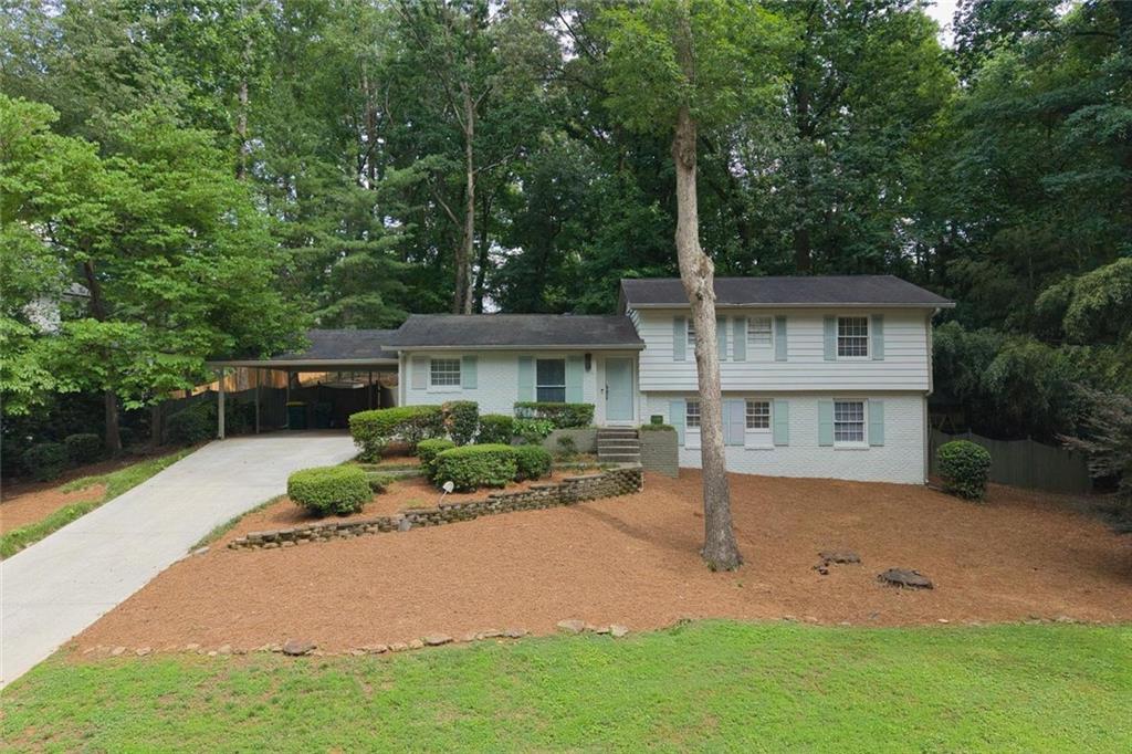 90 Bonnie Lane NE