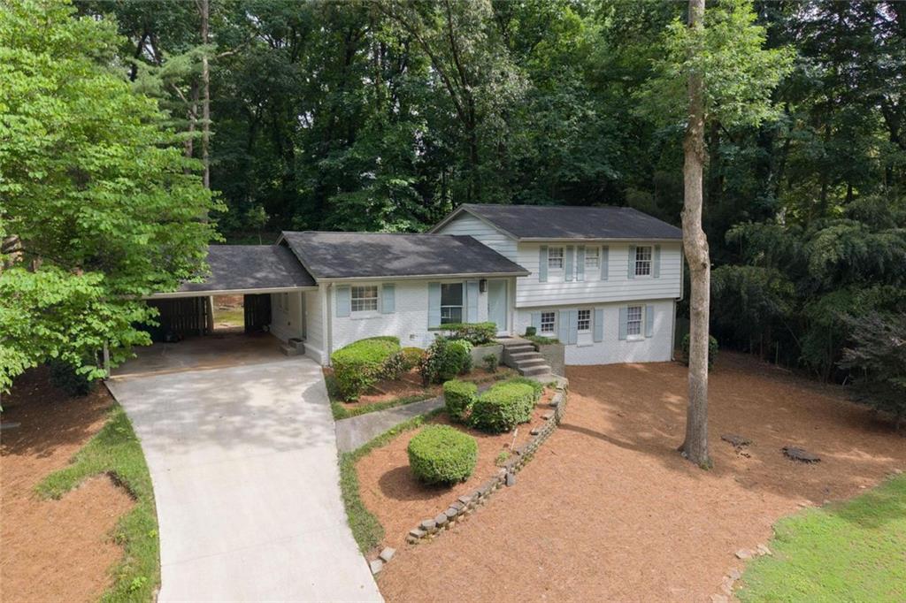 90 Bonnie Lane NE