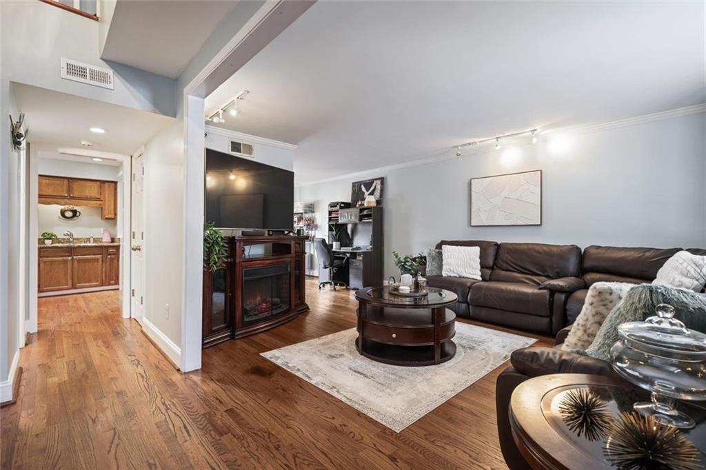 6520 Roswell Road Unit 36