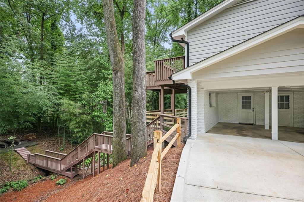 110 Bonnie Lane NE