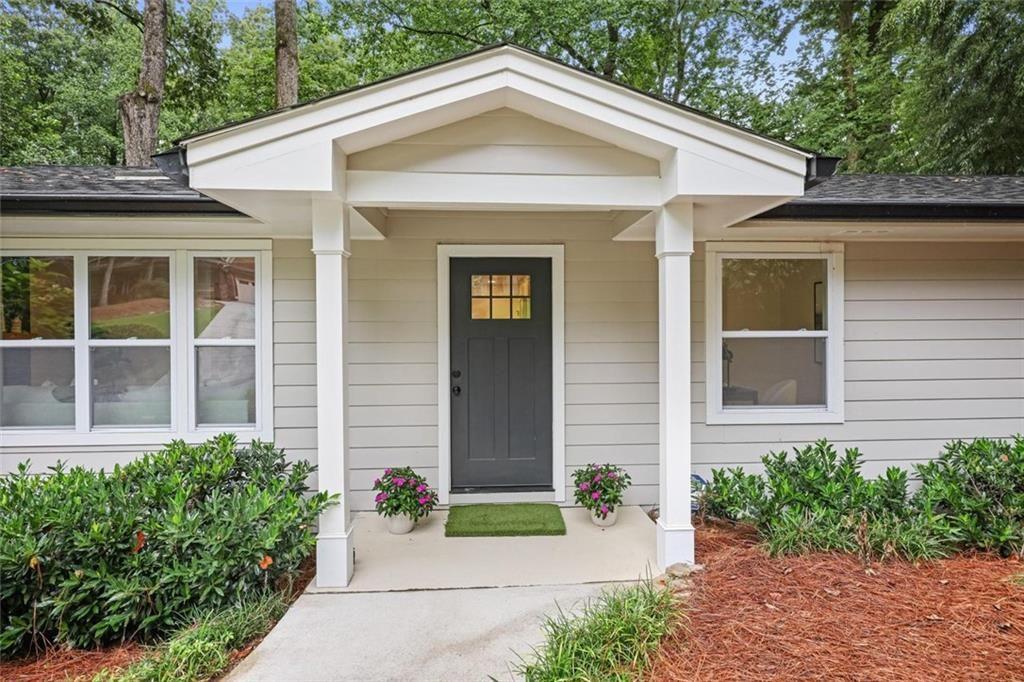 110 Bonnie Lane NE