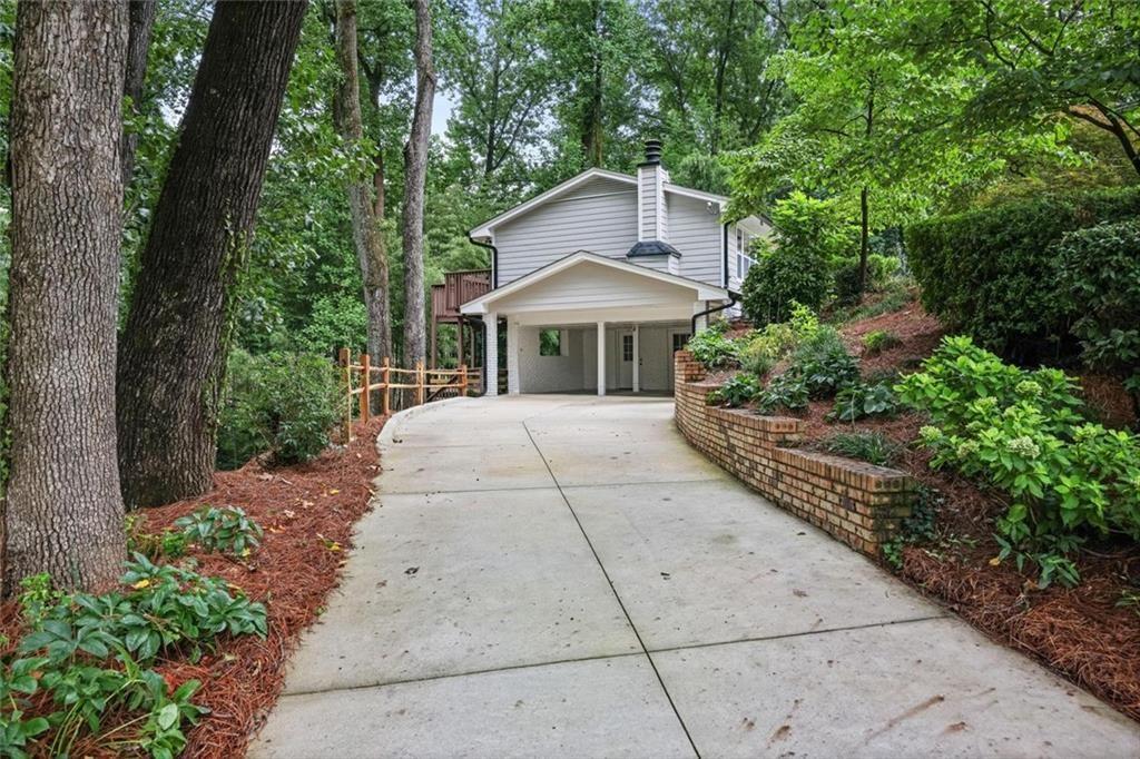 110 Bonnie Lane NE