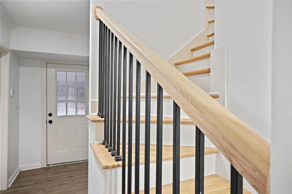 110 Bonnie Lane NE
