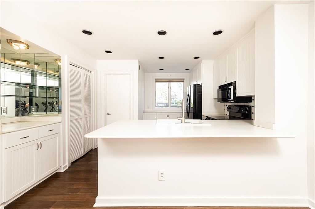 1018 Riverbend Club Drive SE Unit 18