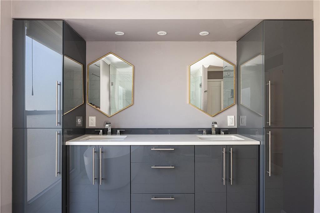 1018 Riverbend Club Drive SE Unit 18