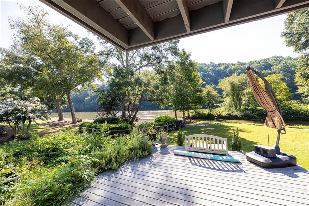 1018 Riverbend Club Drive SE Unit 18