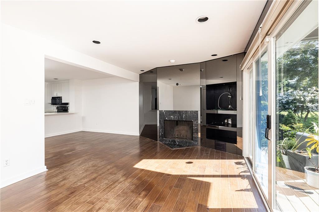 1018 Riverbend Club Drive SE Unit 18