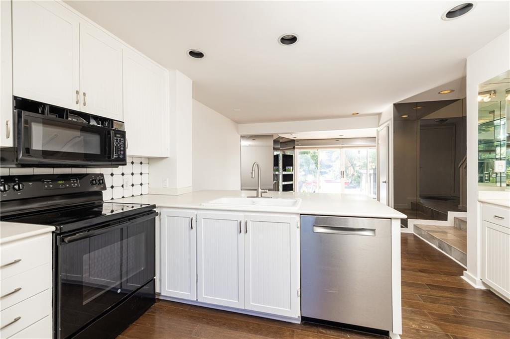 1018 Riverbend Club Drive SE Unit 18