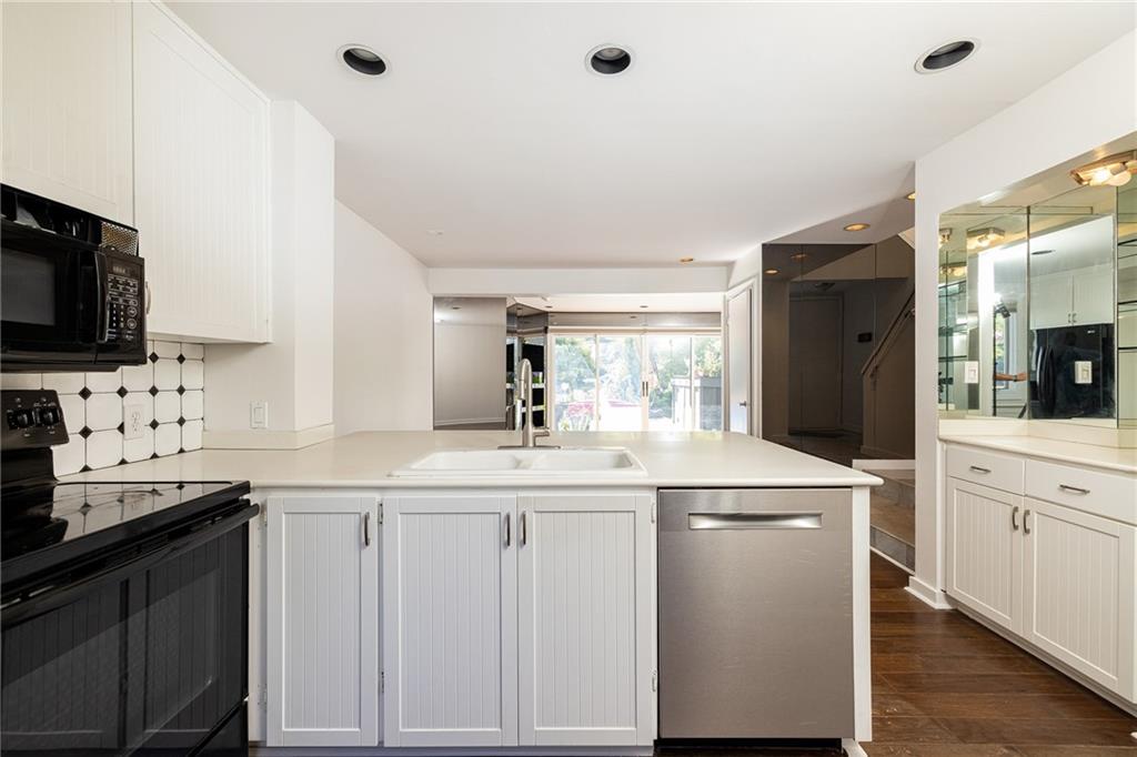 1018 Riverbend Club Drive SE Unit 18