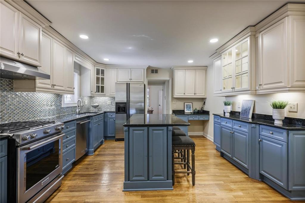 2218 Peachtree Road NW