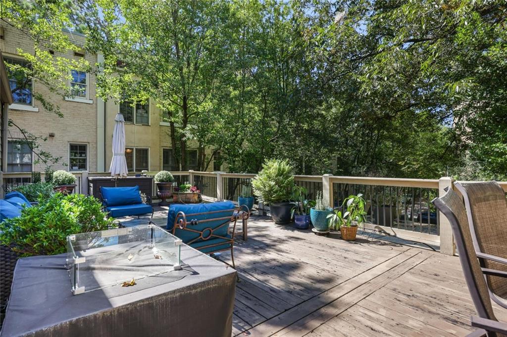 2218 Peachtree Road NW