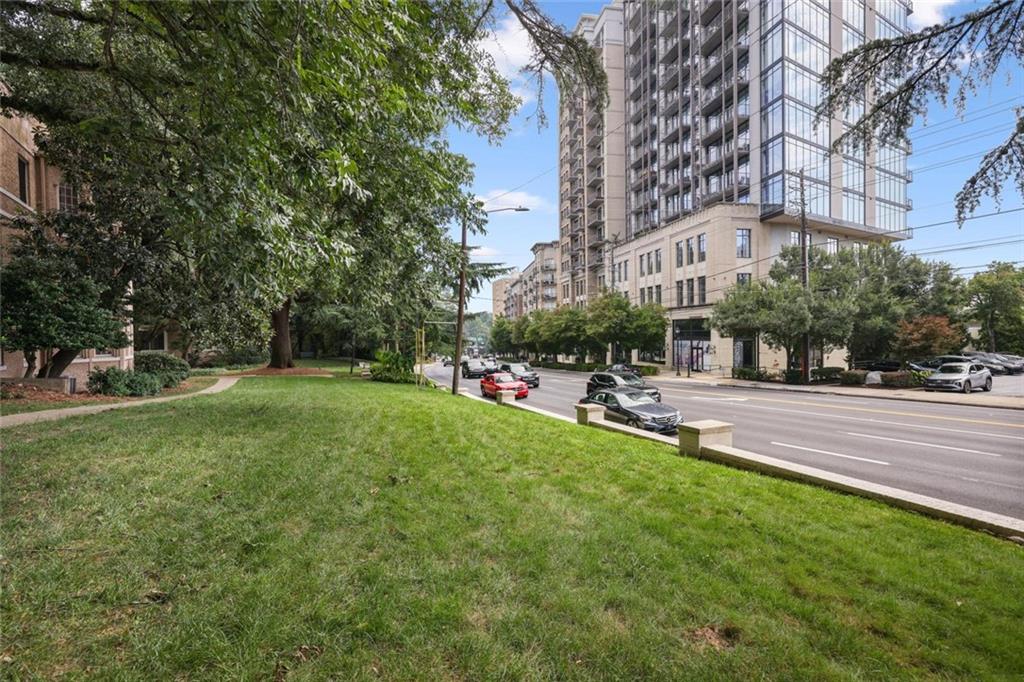 2218 Peachtree Road NW