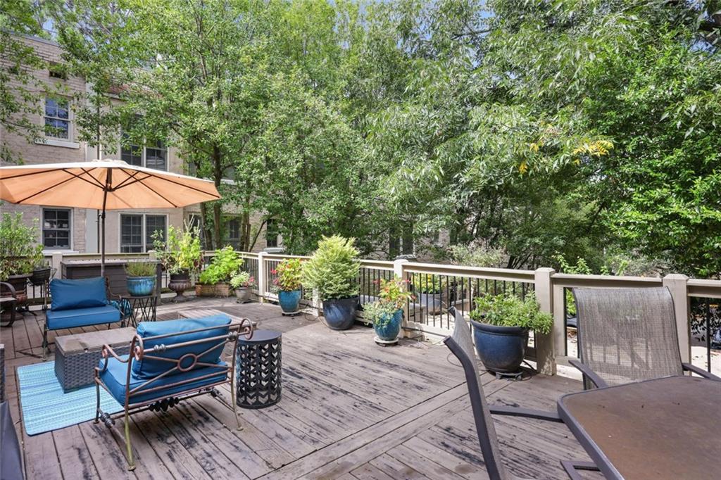 2218 Peachtree Road NW
