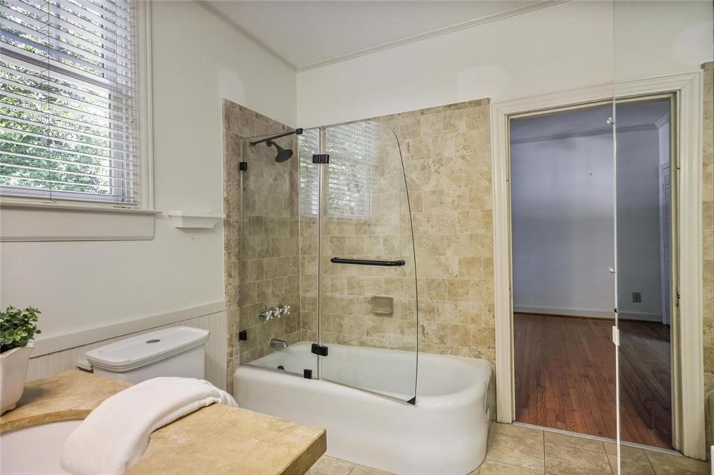 2218 Peachtree Road NW