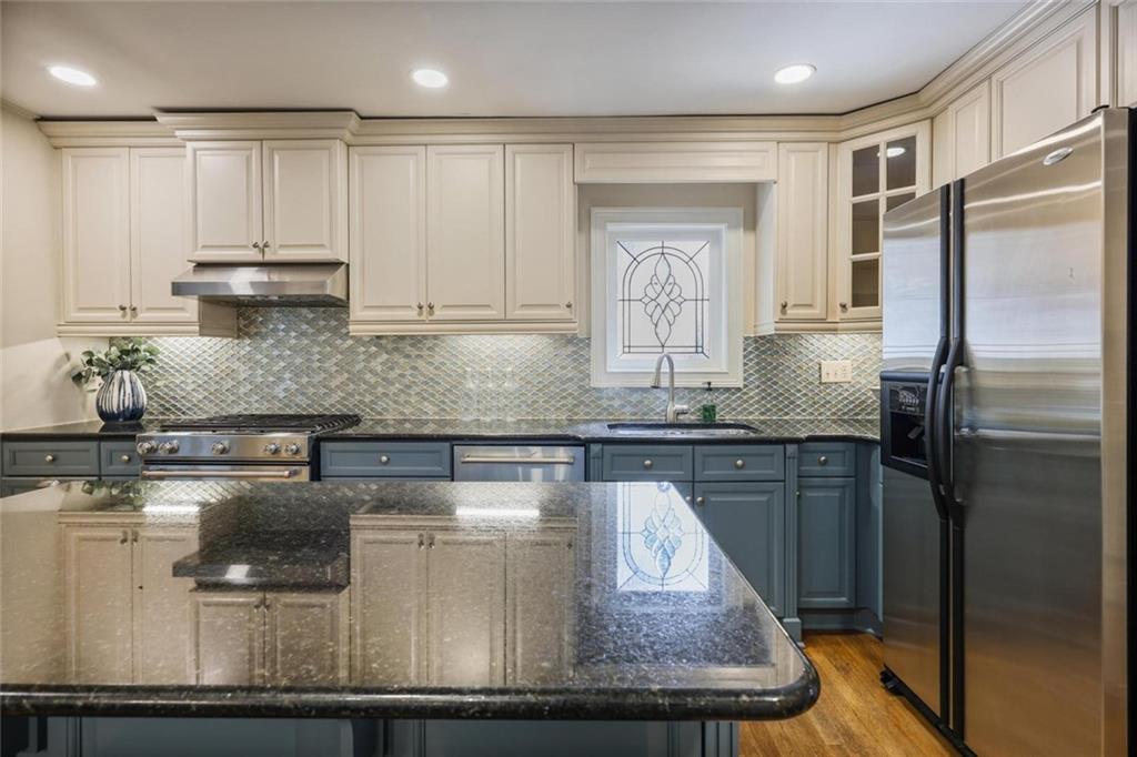 2218 Peachtree Road NW