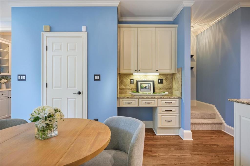 290 Edwardton Court