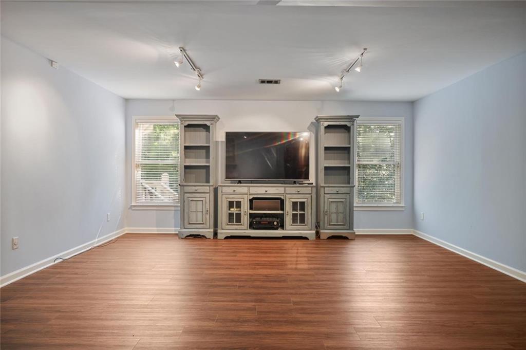 290 Edwardton Court