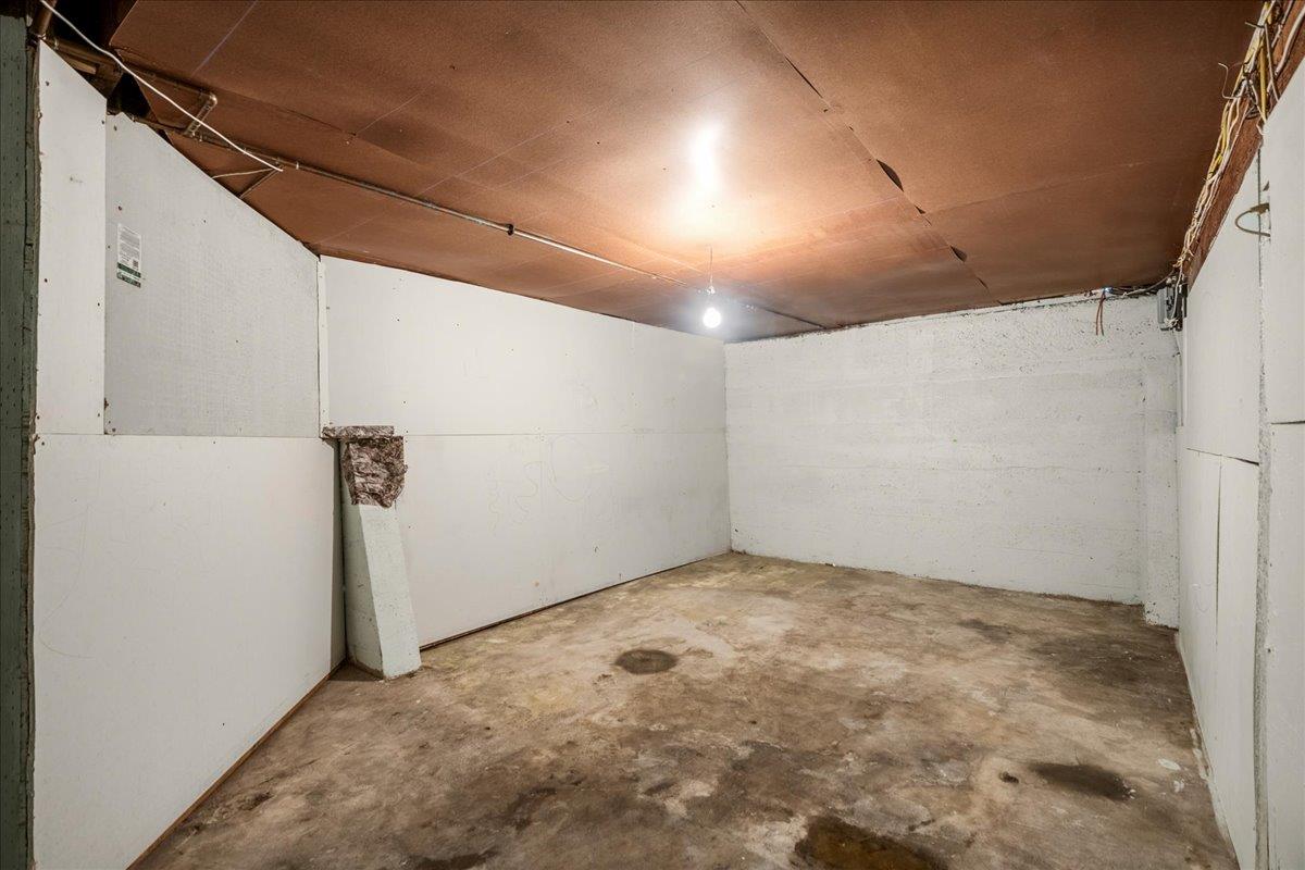 1065 W El Camino Real