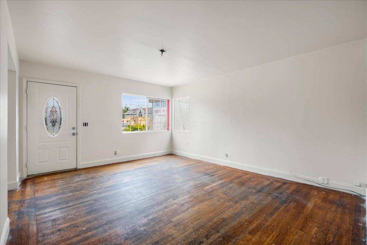 1065 W El Camino Real