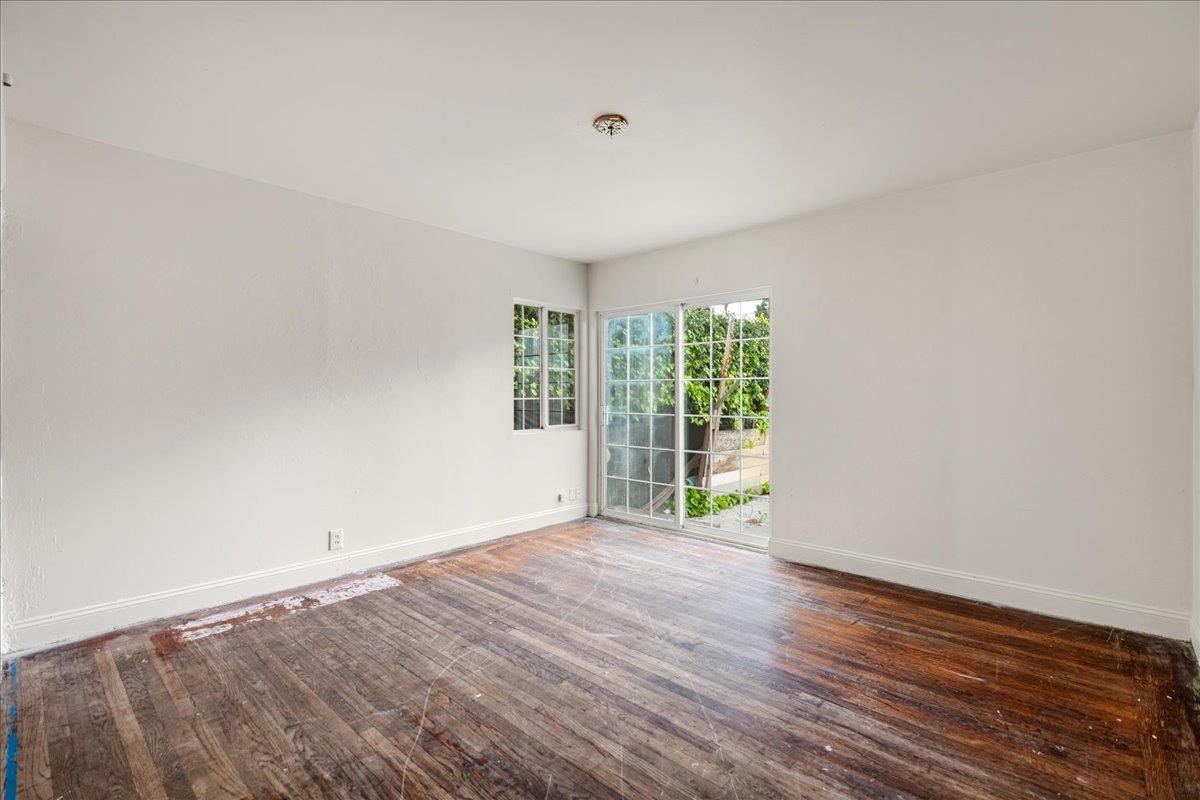 1065 W El Camino Real