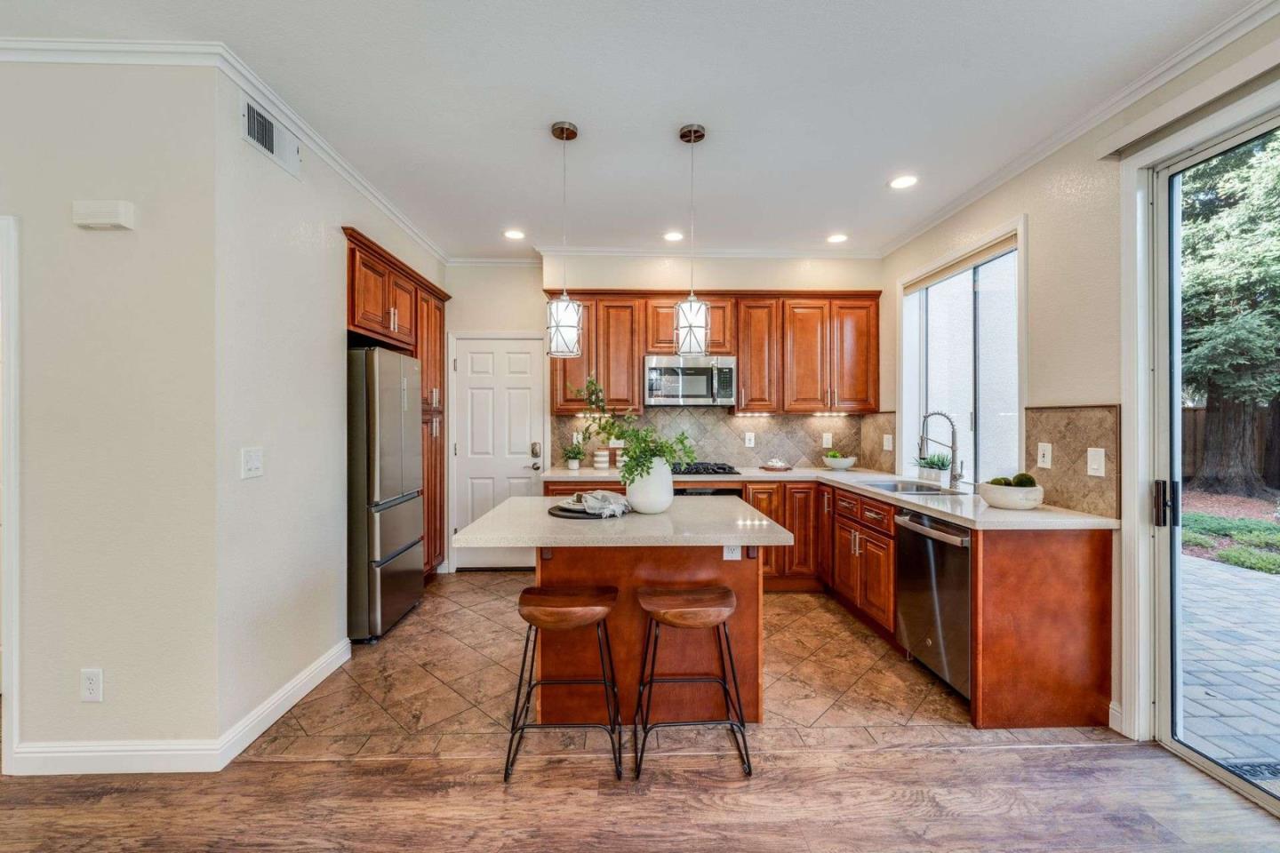 105 Chetwood DR