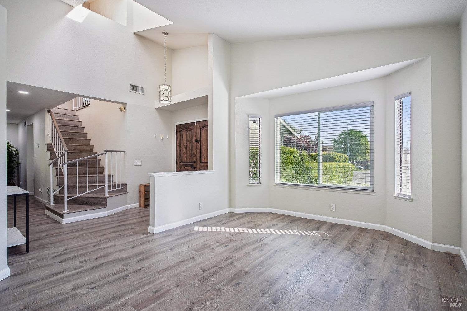 436 McGrue Cir