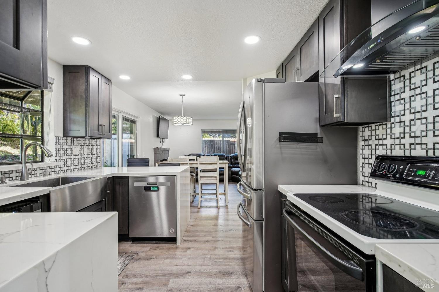 436 McGrue Cir