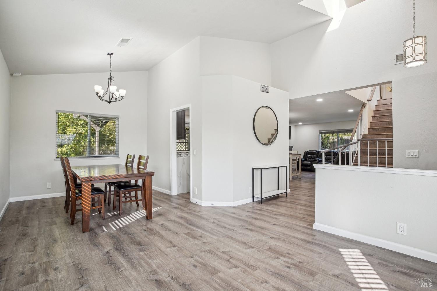 436 McGrue Cir