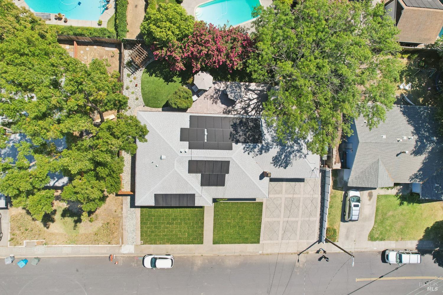 253 W Kendal St