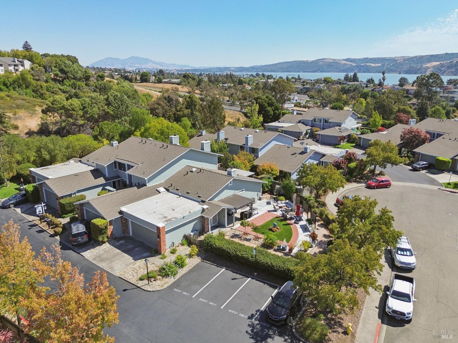 1736 Stuart Ct