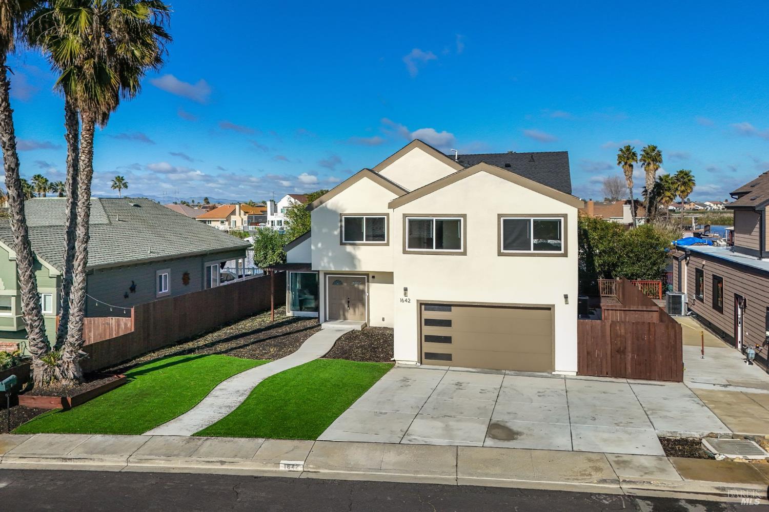 1642 Dune Point Court