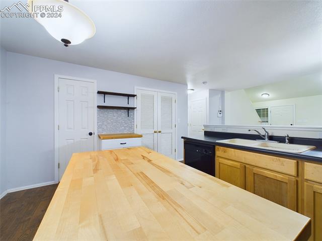 6450 Rockville Drive