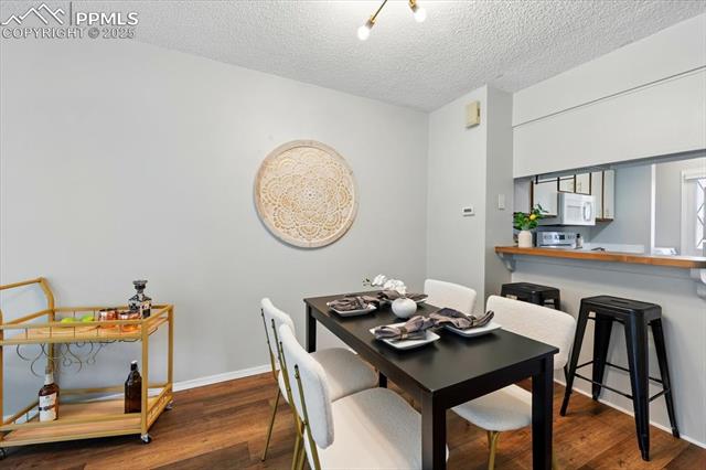 3525 Queen Anne Way