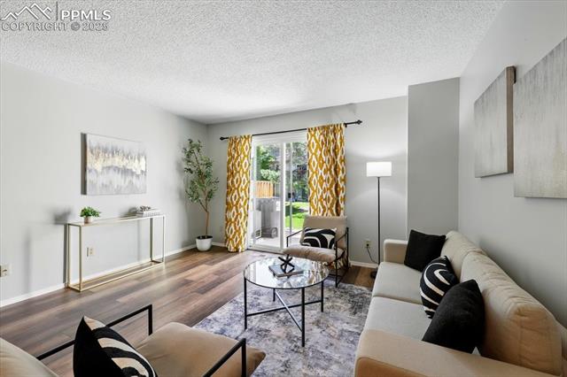 3525 Queen Anne Way