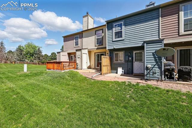 3525 Queen Anne Way