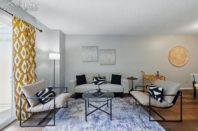 3525 Queen Anne Way