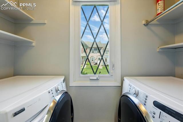 3525 Queen Anne Way